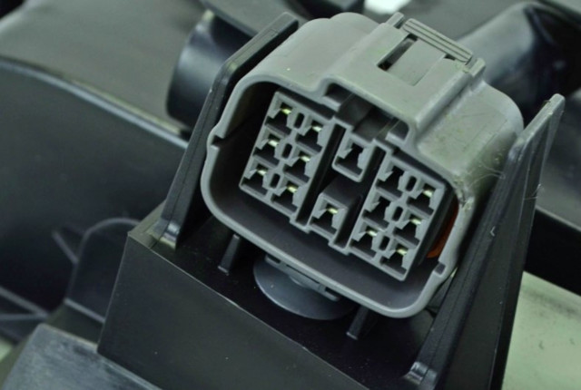 Купить KB8P51041E Mazda Фара левая передняя