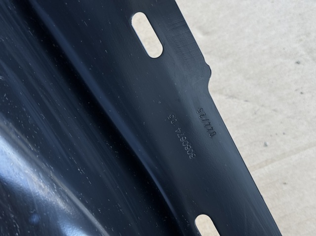 41008083536 BMW Переднее правое крыло
