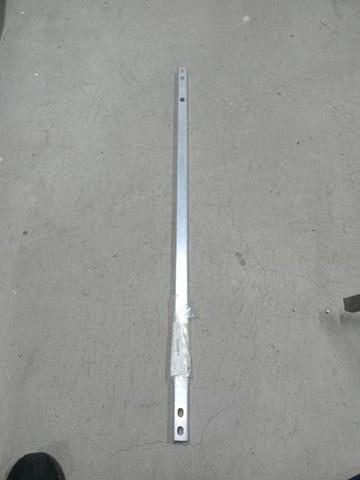 Балка радиатора нижняя 1676262200 Mercedes
