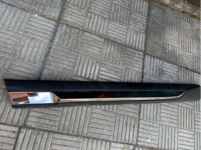 Накладка задней левой двери, нижняя Nissan/Infiniti 828776FR0A