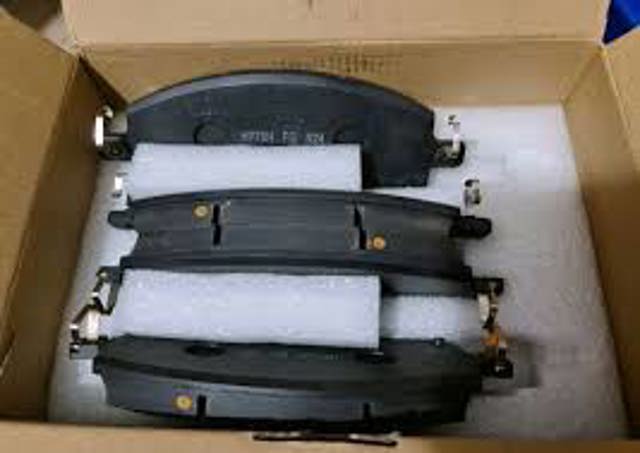4605C463 Mitsubishi Колодки передние