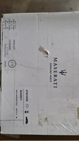 Передние тормозные колодки 673012038 Maserati