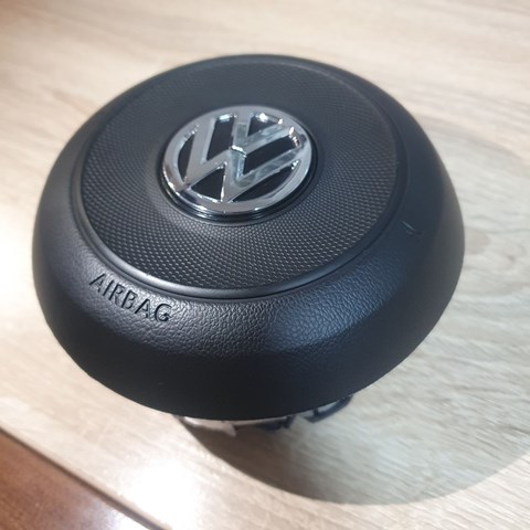 17A880201HHVF VAG Подушка безопасности водителя