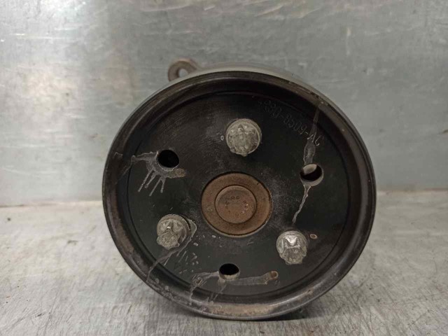4R8Q8509AC Land Rover Шкив водяной помпы