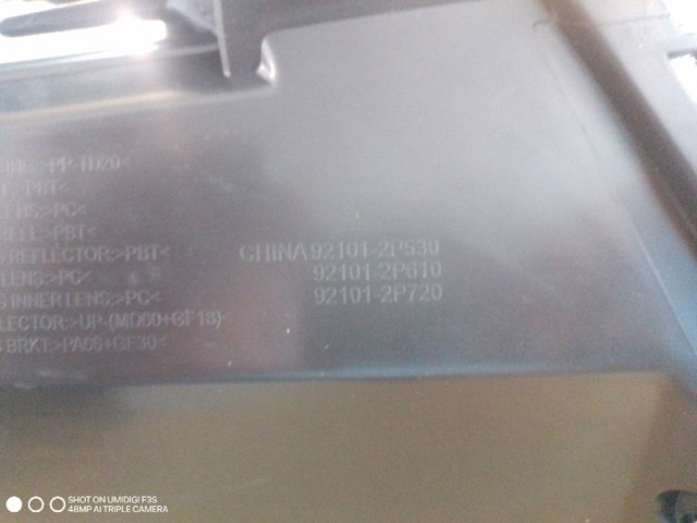 921012P610 Hyundai/Kia Фара