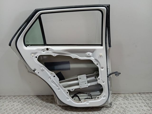 Задняя левая дверь Hyundai/Kia 77003AT000
