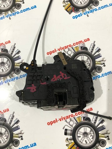 Замок передней пассажирской двери Opel 93457081