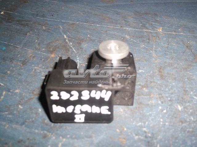 8200728829 RENAULT Procesador Del Modulo De Control De AIRBAG original y equivalente