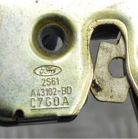 2S61A43102BD Ford замок крышки багажника (двери 3/5-й задней)