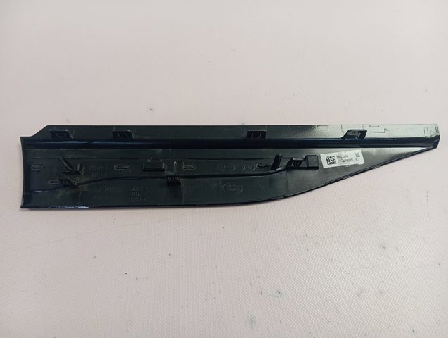  Land Rover LR114472