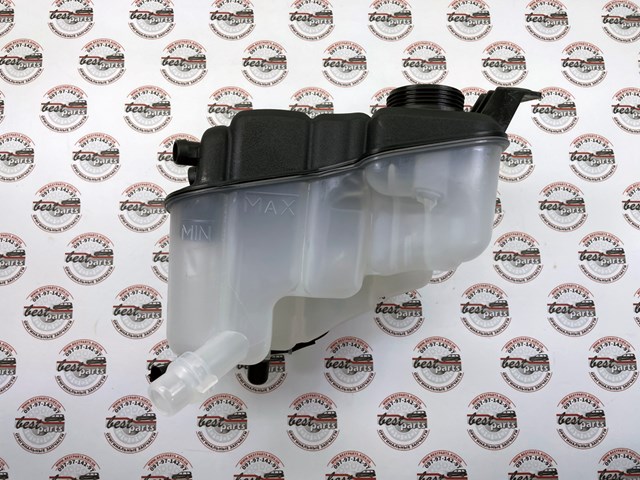 Купить LR060349 Land Rover Водяной бачок системы охлаждения