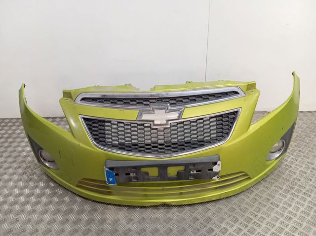Передний бампер 95213424 General Motors