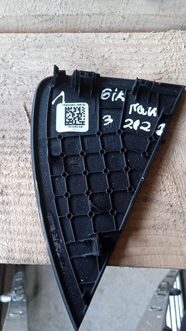 Крышка боковая панели "торпедо", левая Tesla 108336100D цена, от 4.03 USD