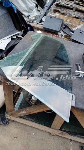 Стекло двери передней левой DS73F21411A Ford