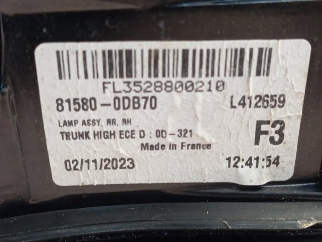 815800DB70 Toyota Фара задняя правая внутренняя