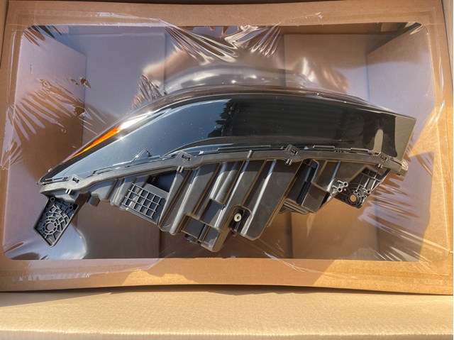 Левая фара KT4Z13008BB Ford
