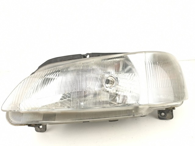 Левая фара 6204P4 Peugeot/Citroen