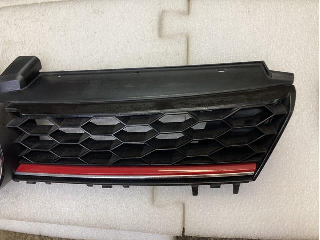 Compre Grelha do radiador Volkswagen Golf 