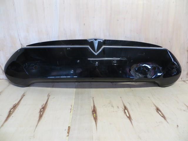 Молдинг решетки бампера переднего верхний Tesla 101741500D