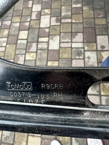 R9CRB Ford 