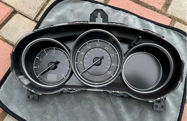 Приборная доска Mazda TK4955430