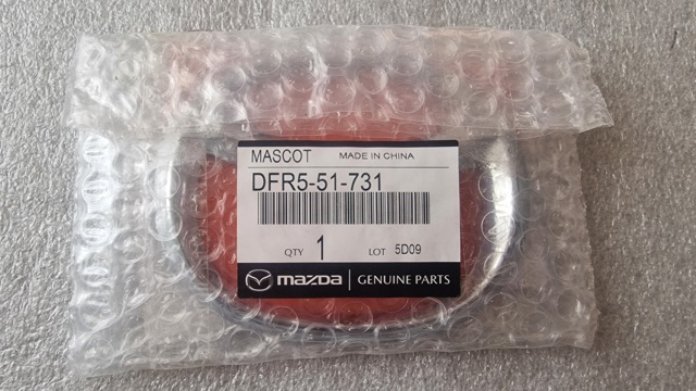 Купить DFR551731 Mazda Эмблема крышки багажника