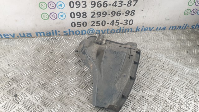 Faldilla guardabarro trasera derecha 5259105030 TOYOTA