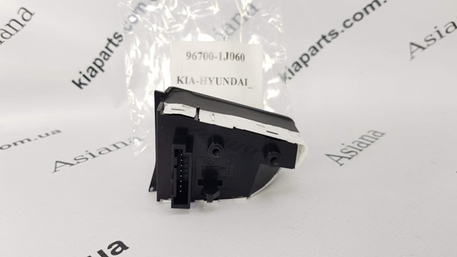 967001R010 Hyundai/Kia 