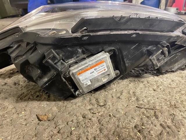 Правая блок фара Hyundai/Kia 92102D4070 цена, от 2491.88 USD