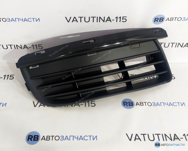 Купить FP9544998 FPS Заглушка (решетка) противотуманных фар бампера переднего правая