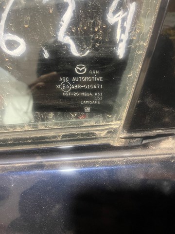 Стекло двери передней левой GRT659510B Mazda