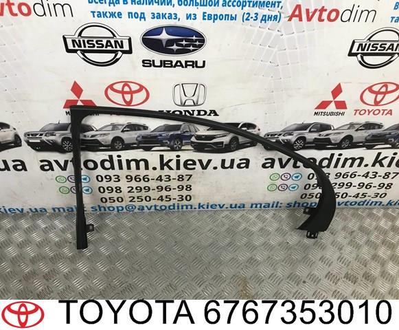 Moldura de puerta trasera derecha superior 6767353010 TOYOTA