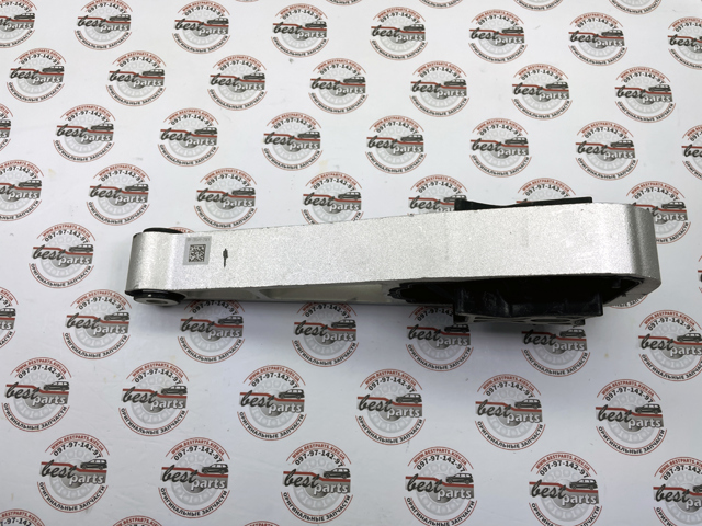 Подушка (опора) двигателя правая верхняя LR114069 Land Rover
