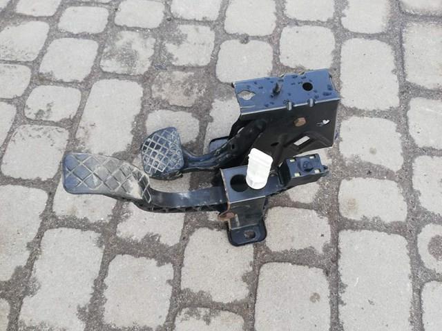 1J1721651A VAG кронштейн крепления педалей
