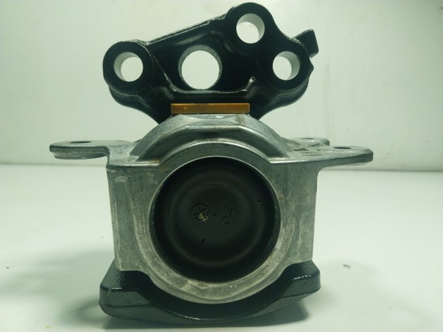 LR155919 Land Rover Опора КПП