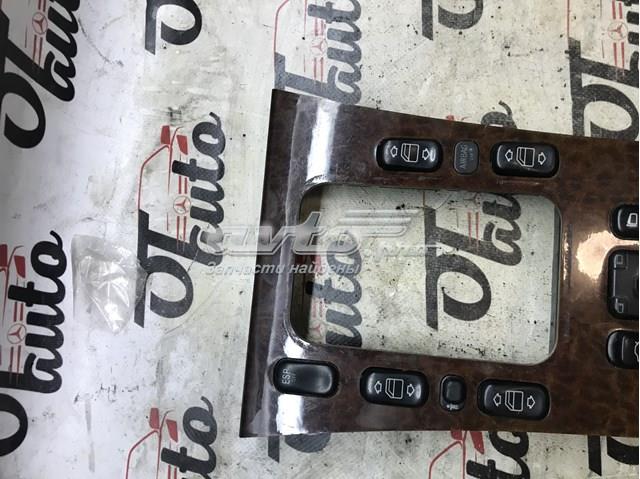 2108213951 MERCEDES Unidad de control elevalunas consola central original y equivalente