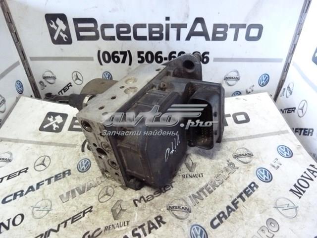 Стартер двигателя Mercedes 0004469289