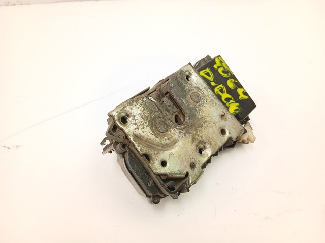Замок передней пассажирской двери Peugeot/Citroen 9136L2