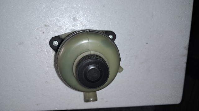 Бачок насоса ГУР Mazda Xedos 6 седан (CA) (1992 - 2000) цена, от 0.43 USD