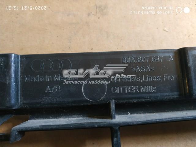 80A807647A VAG решетка бампера переднего центральная