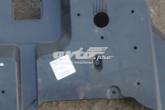 Protección motor trasera 5839802030 TOYOTA
