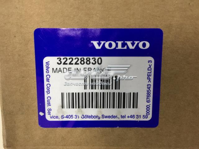 Задняя левая фара Volvo 32228212 цена, от 367.40 USD