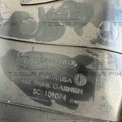 Купить 113281200A Tesla Обшивка-облицовка крышки багажника