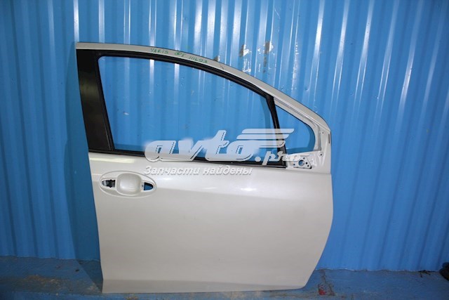 Porta dianteira direita para Toyota Yaris (P13)