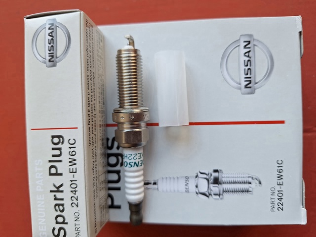 Свеча зажигания Nissan/Infiniti 22401EW68C цена, от 20.27 USD