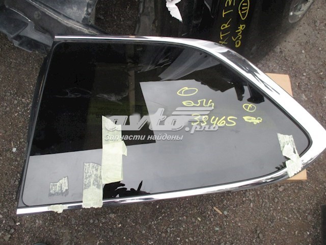 Стукло багажника, правое Nissan/Infiniti 833001LA0A