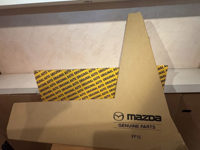 Правое крыло Mazda DFR552110