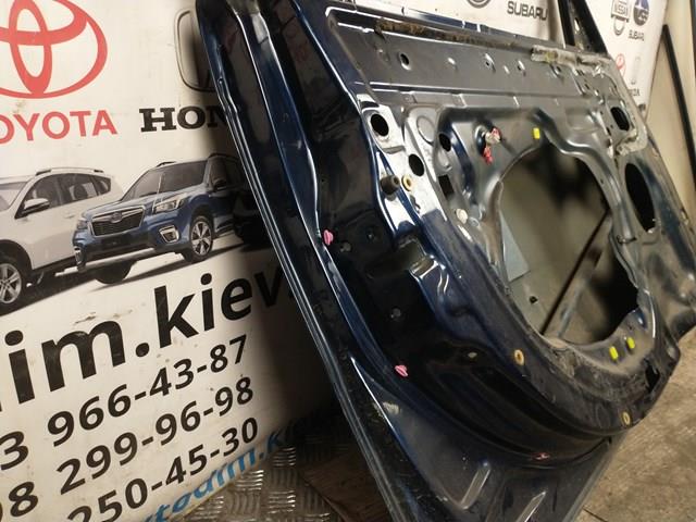 Porta dianteira esquerda 6700205030 Toyota