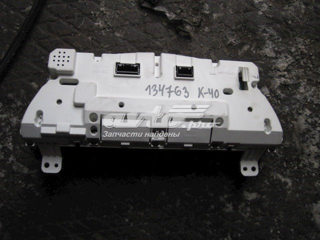 Приборная доска Toyota 8380033A30