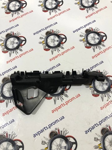 Кронштейн бампера переднего, правый Renault (RVI) 622204446R